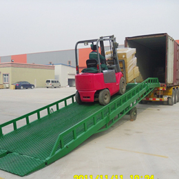 container-loading-ramp